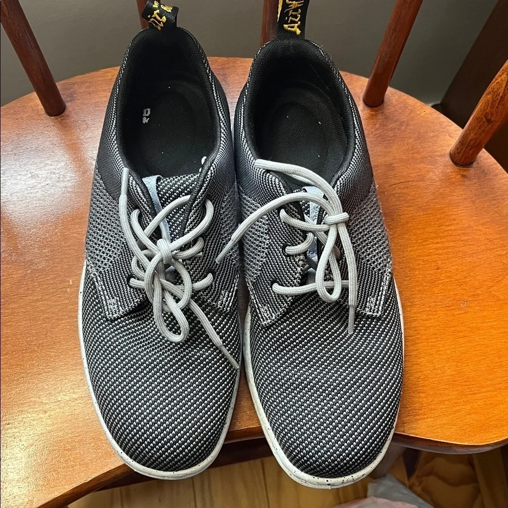 Dr. Martens Cavendish Knit Oxfords in black/grey Men’s Size 6 or Ladies Size 7